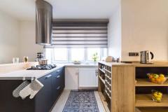 Kuchyně-Kuchyně-s-ostrůvkem-a-vinotékou-v-kombinaci-materiálu-dub-halifax-a-Antracit-super-mat-5